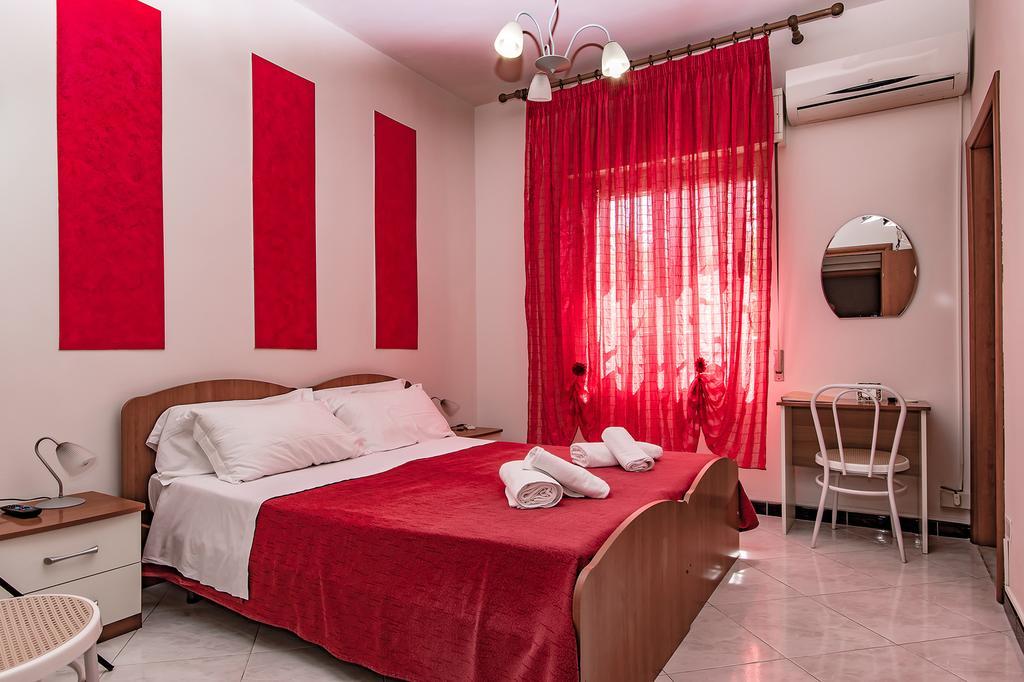 サンタ・クローチェ・カメリーナ Kamarina Land Bed & Breakfast エクステリア 写真