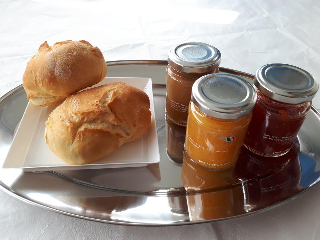 サンタ・クローチェ・カメリーナ Kamarina Land Bed & Breakfast エクステリア 写真