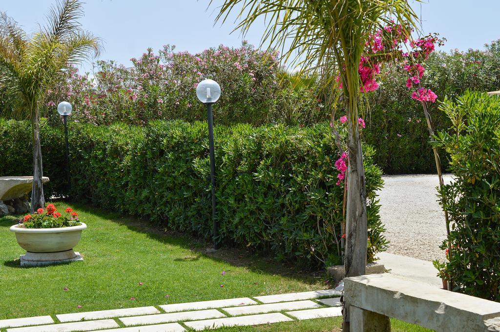 サンタ・クローチェ・カメリーナ Kamarina Land Bed & Breakfast エクステリア 写真